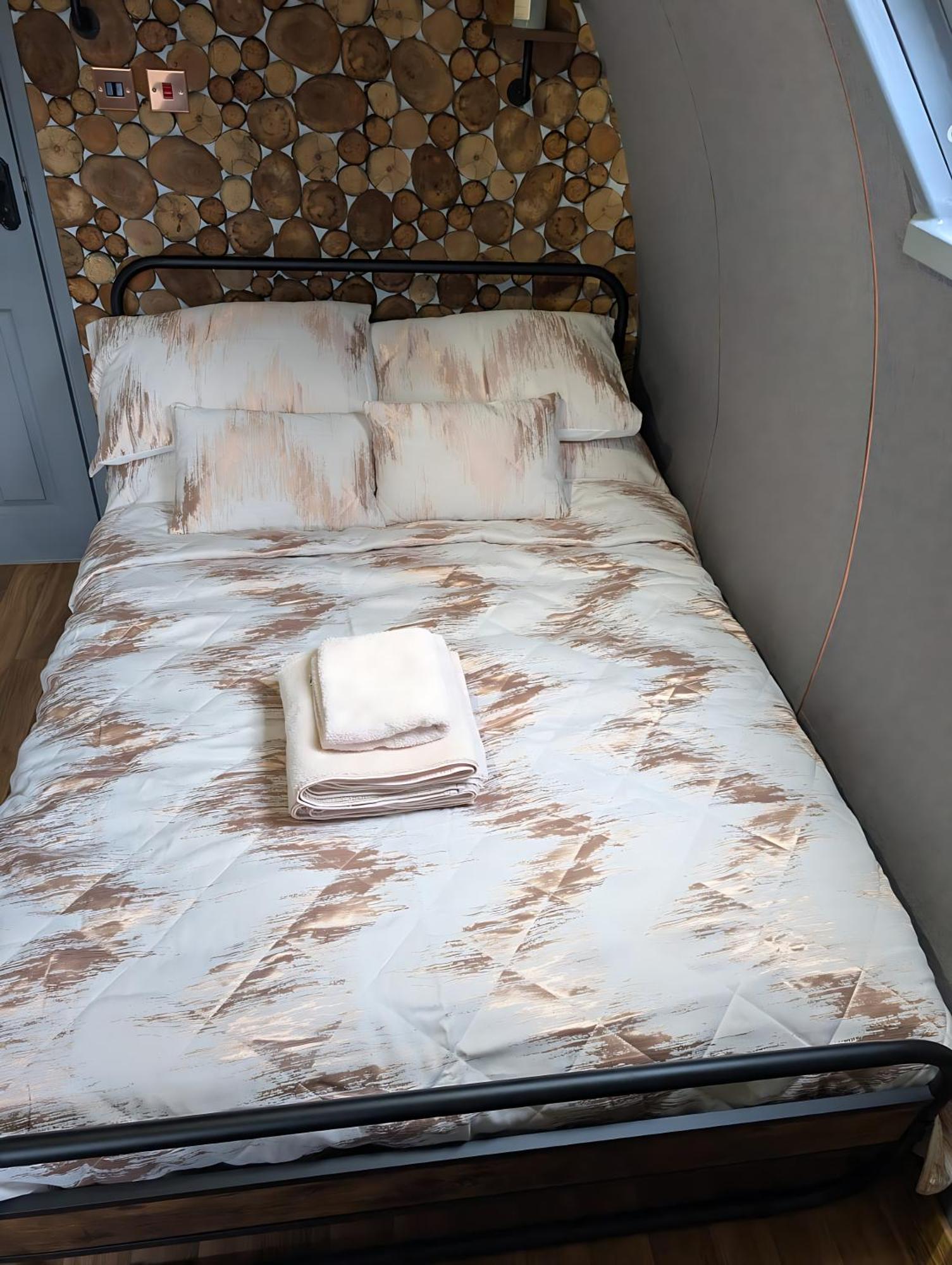 Caplor Glamping & Lodges 헤리퍼드 외부 사진